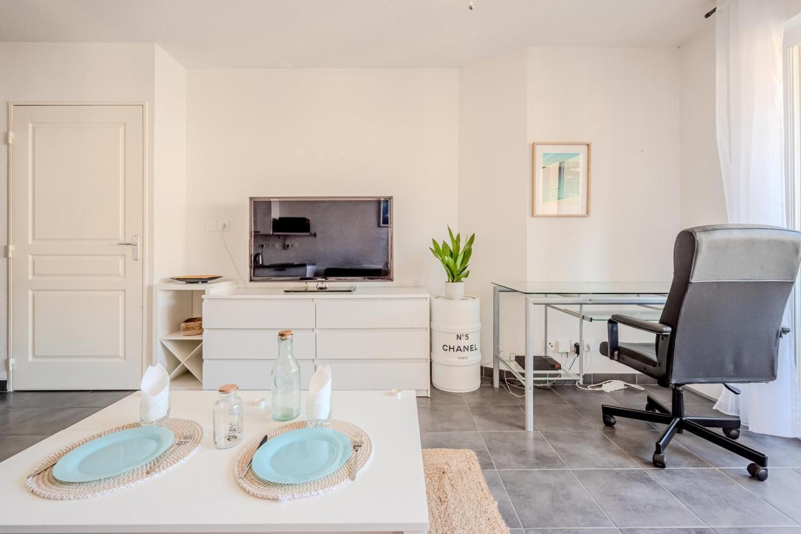 Le Neroli T2 Dernier Etage Avec Terrasse Et Garage Apartment Toulon Luaran gambar