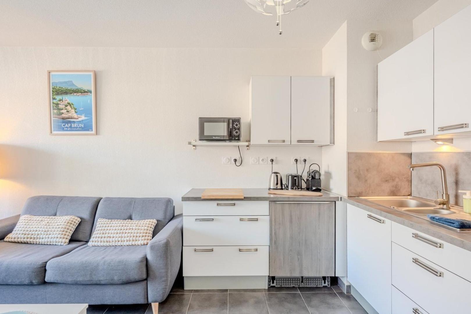 Le Neroli T2 Dernier Etage Avec Terrasse Et Garage Apartment Toulon Luaran gambar